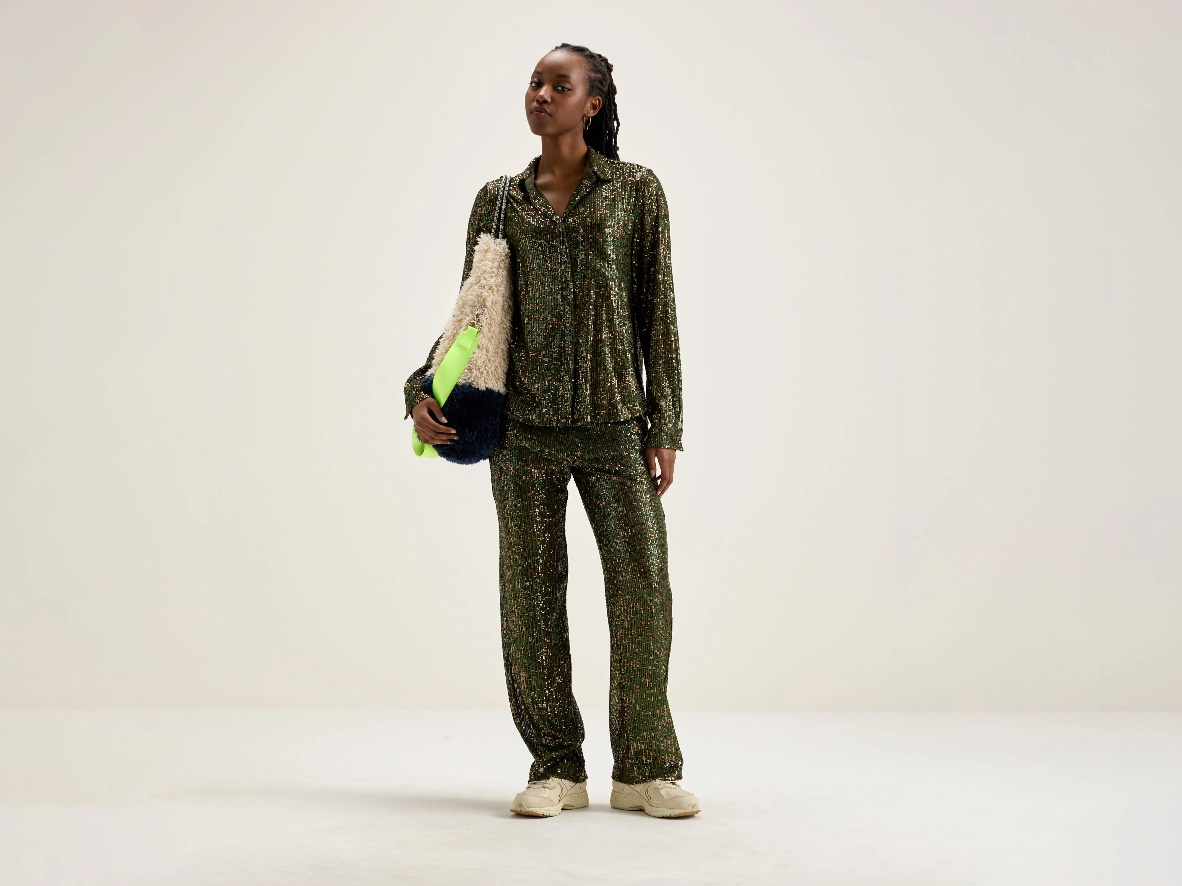 Vanda loose trousers (242 / W / MOSS) Trousers Elastic Waist Soft Trousers Elastic Waist Soft Vanda loose trousers (242 / W / MOSS) Trousers Elastic Waist Soft Trousers Elastic Waist Soft