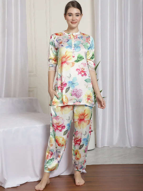 FLORAL PRINTED SATIN CO-ORD SET WITH TROUSERS Trousers Favorite Customer Trousers Favorite Customer FLORAL PRINTED SATIN CO-ORD SET WITH TROUSERS Trousers Favorite Customer Trousers Favorite Customer